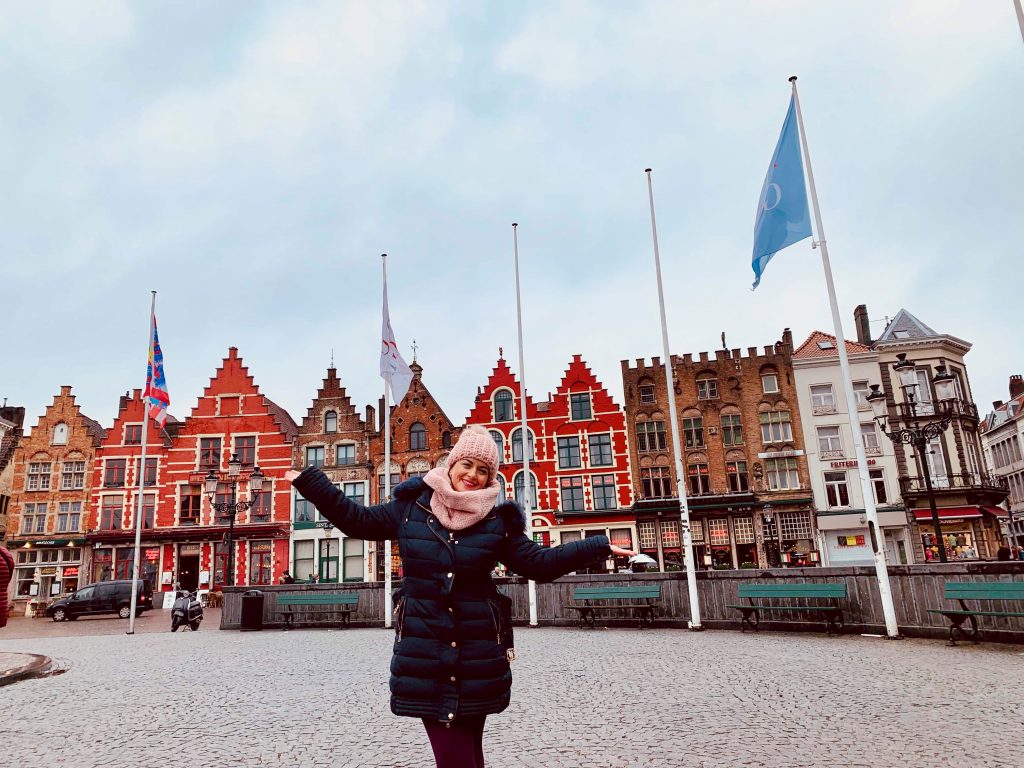 Si quieres disfrutar de una ciudad de cuento, esa sin duda es la ciudad de Brujas, en Bélgica. Aquí te dejamos una guía completa para que puedas disfrutar de cada rinco de esta ciudad, con mapas, y varias curiosidades que la hacen única.